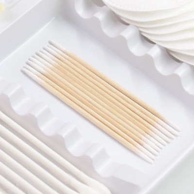 Precision wooden sticks with cotton - double-sided (100 pcs.).