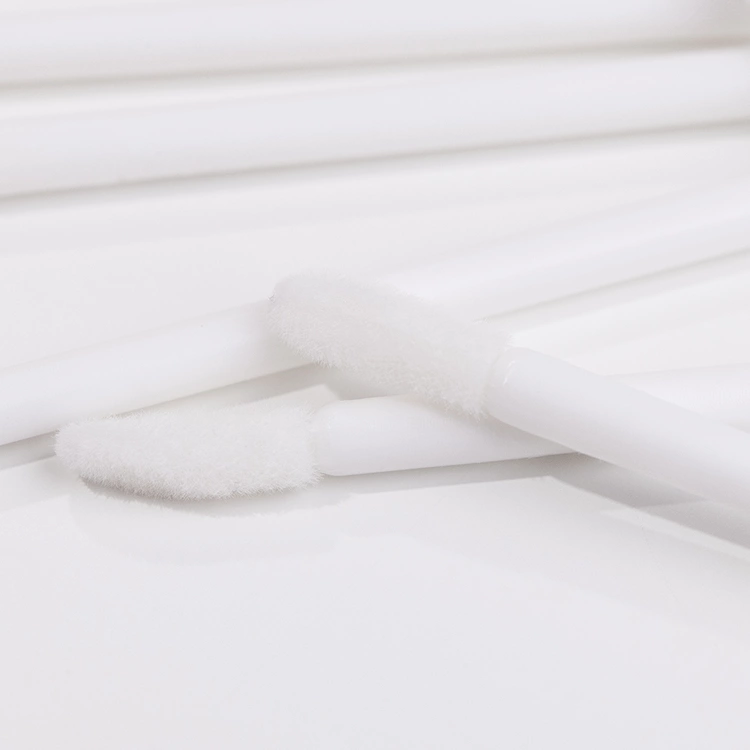 Disposable lip applicators (100 pieces)